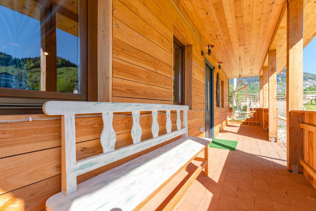 Casa Wezly Villa เมากูรา ภายนอก รูปภาพ